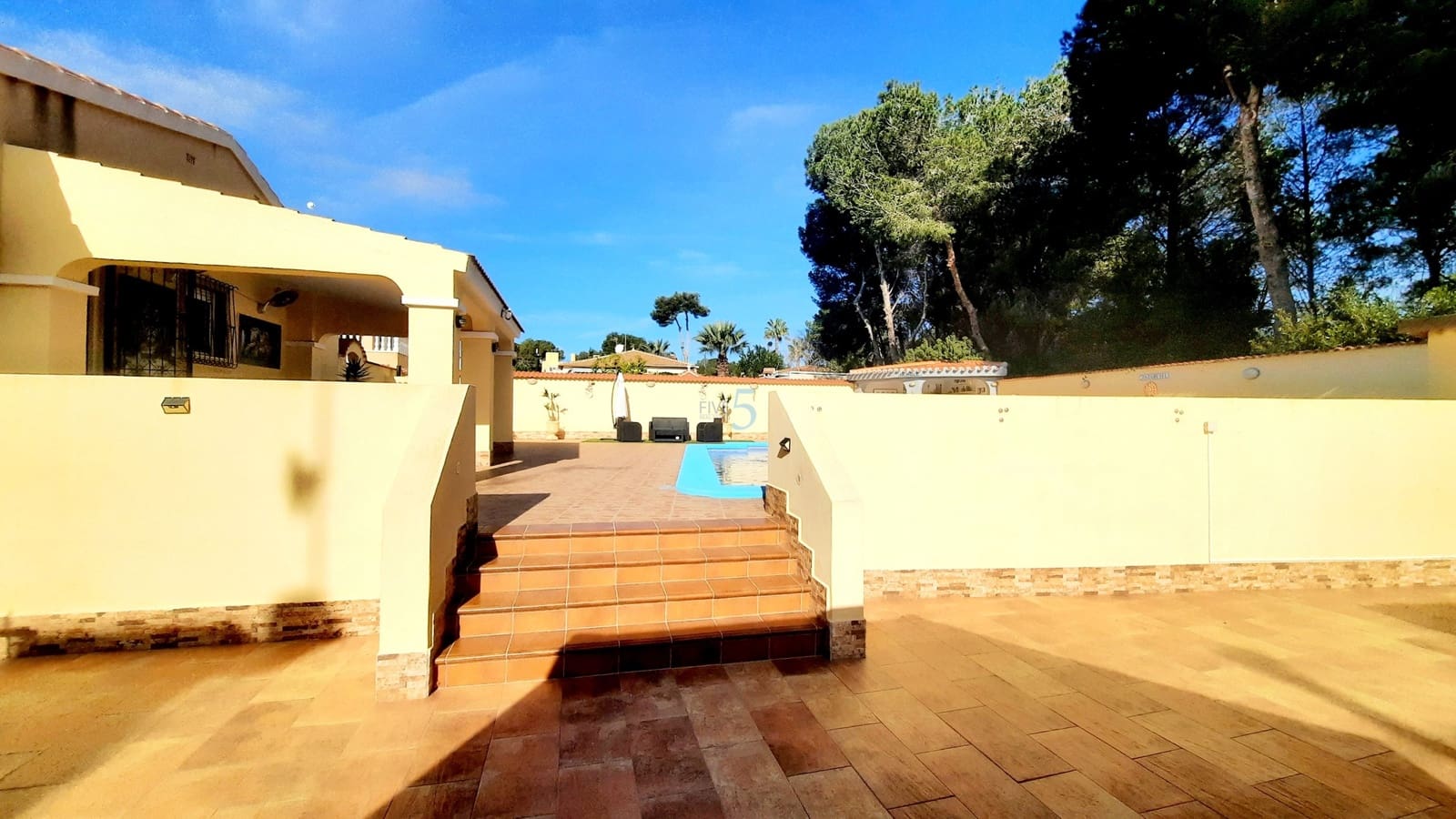 4 soveværelse Villa til salg i Pinar de Campoverde med swimmingpool garage - € 440.000 (Ref: 8837874)