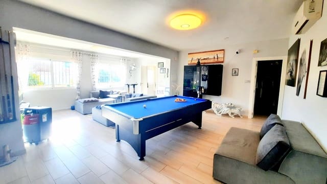 4 soveværelse Villa til salg i Pinar de Campoverde, Pilar de la Horadada med swimmingpool garage - € 440.000 (Ref: 8837874)
