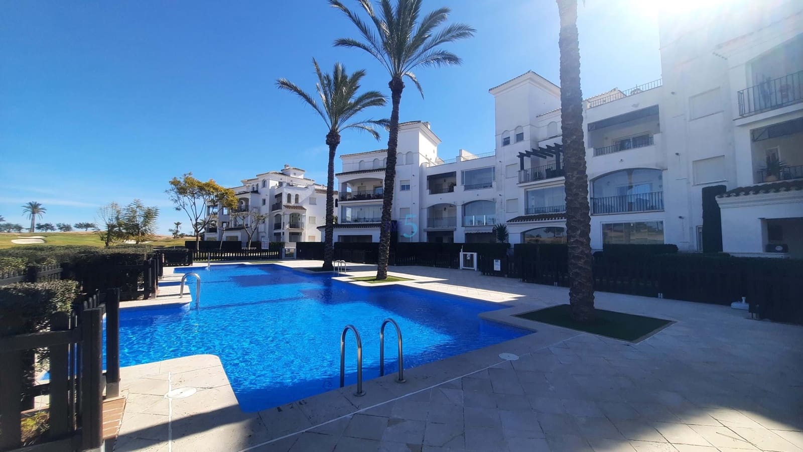 2 chambre Appartement à vendre à Roldan avec piscine garage - 129 999 € (Ref: 8840156)