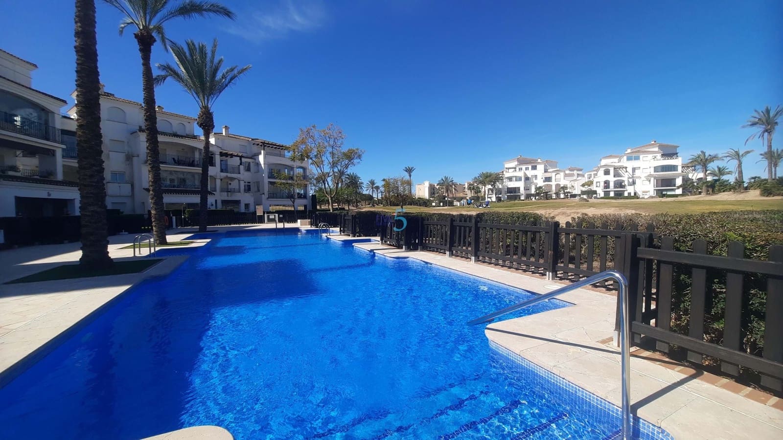 2 chambre Appartement à vendre à Roldan avec piscine garage - 129 999 € (Ref: 8840156)