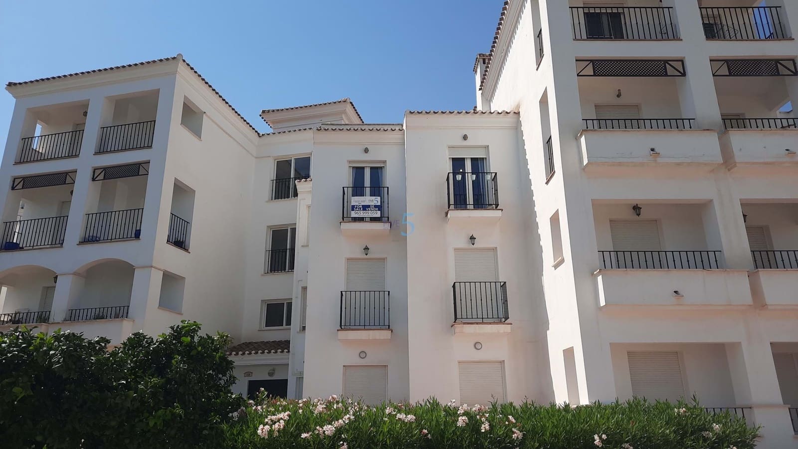 2 chambre Appartement à vendre à Roldan avec piscine garage - 129 999 € (Ref: 8840156)