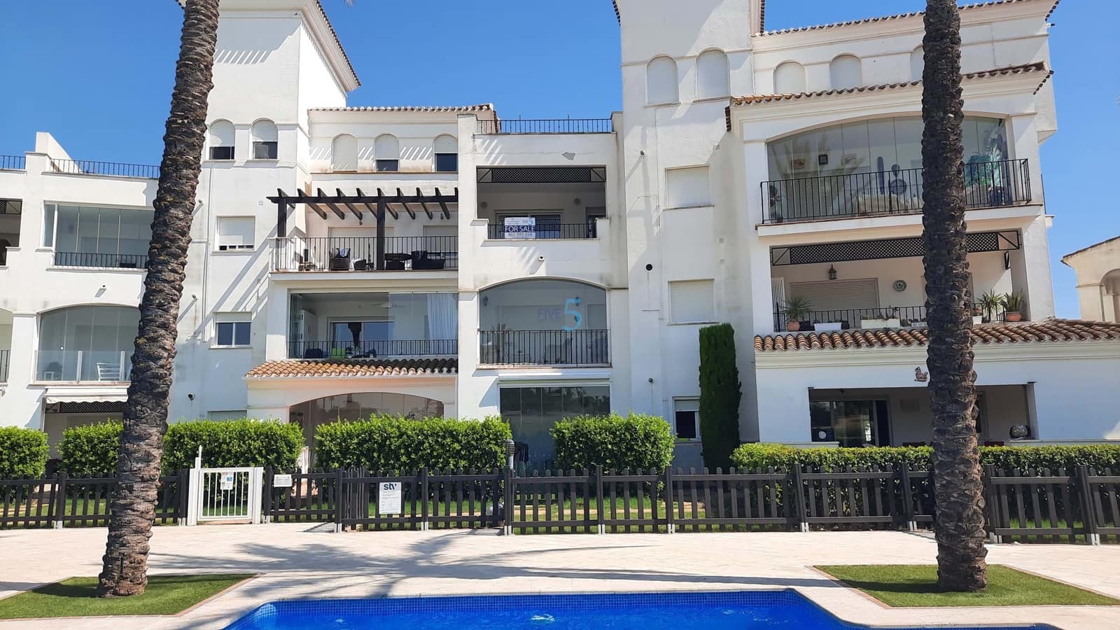 2 chambre Appartement à vendre à Roldan avec piscine garage - 129 999 € (Ref: 8840156)