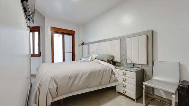 3 soverom Leilighet til salgs i Torrevieja med garasje - € 220 000 (Ref: 8853117)