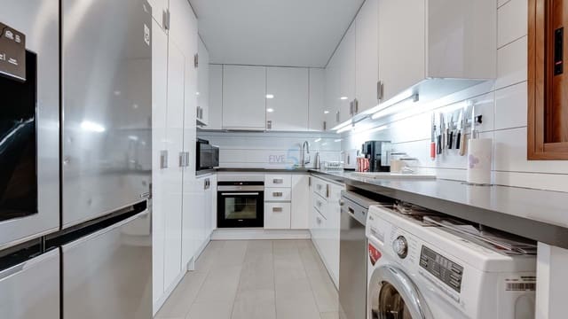 3 soverom Leilighet til salgs i Torrevieja med garasje - € 220 000 (Ref: 8853117)