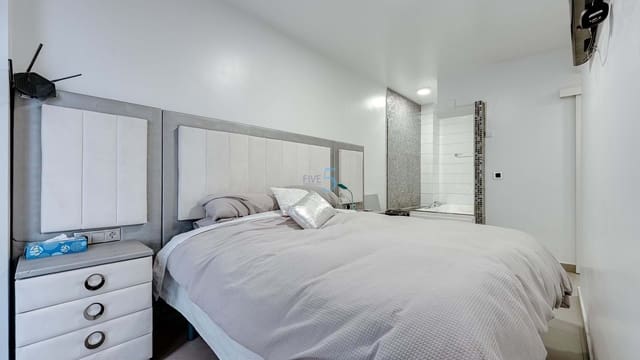 3 soverom Leilighet til salgs i Torrevieja med garasje - € 220 000 (Ref: 8853117)