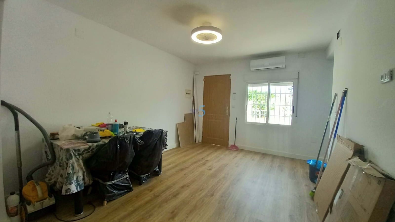 Casa de 3 habitaciones en Torrevieja en venta - 198.000 € (Ref: 8856646)