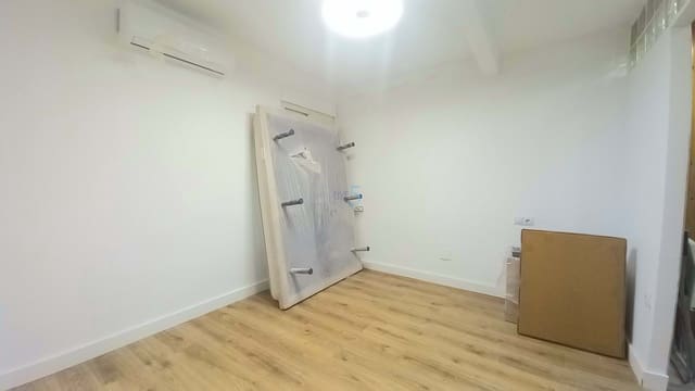 Casa de 3 habitaciones en Torrevieja en venta - 198.000 € (Ref: 8856646)