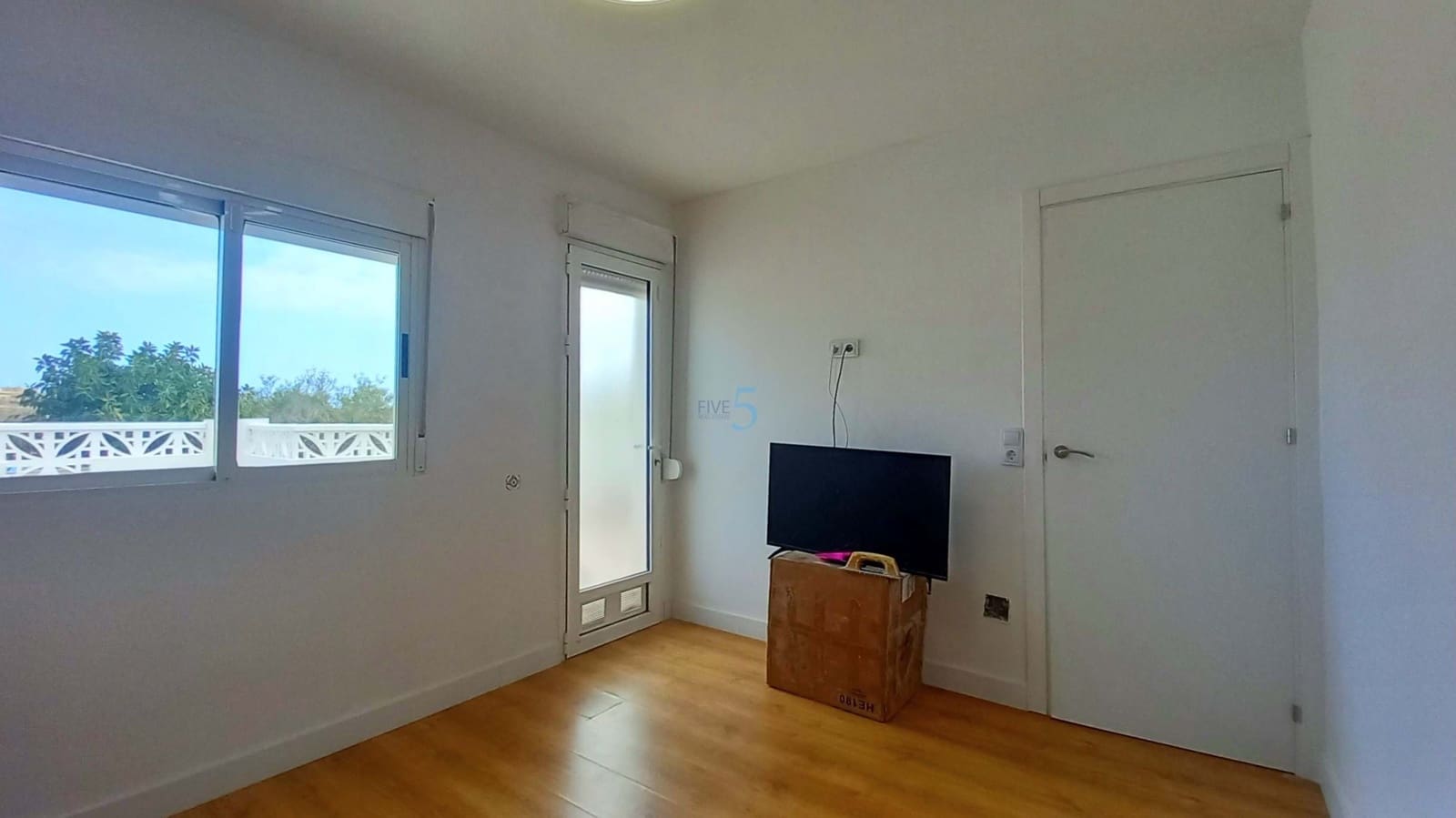 Casa de 3 habitaciones en Torrevieja en venta - 198.000 € (Ref: 8856646)