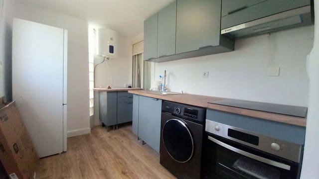 Casa de 3 habitaciones en Torrevieja en venta - 198.000 € (Ref: 8856646)