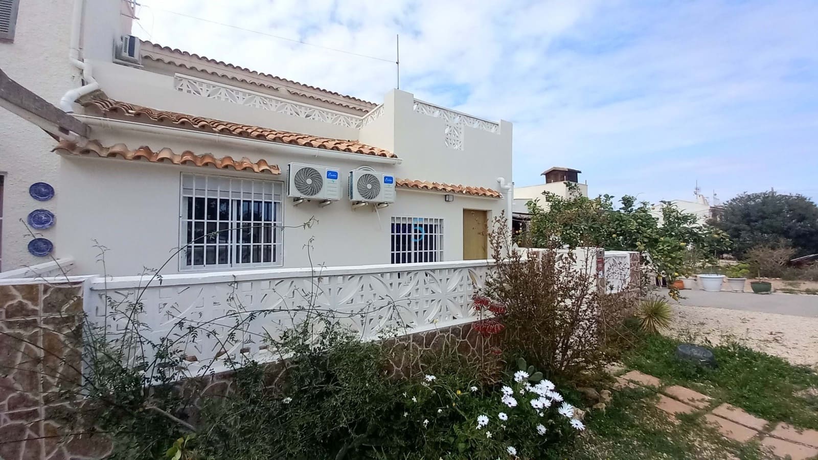 Casa de 3 habitaciones en Torrevieja en venta - 198.000 € (Ref: 8856646)