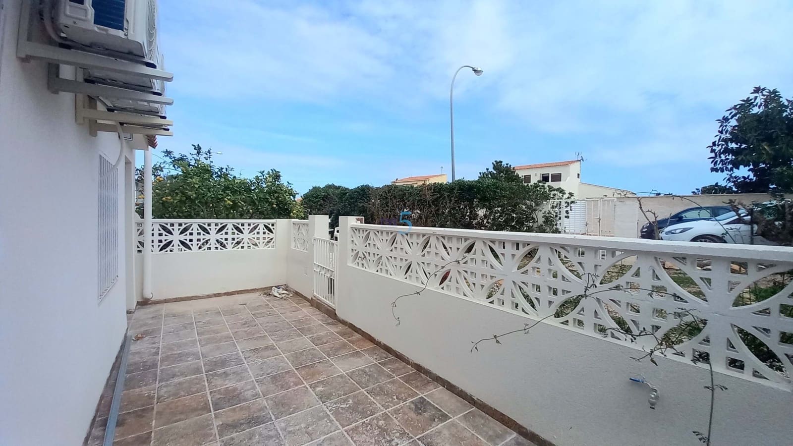 Casa de 3 habitaciones en Torrevieja en venta - 198.000 € (Ref: 8856646)