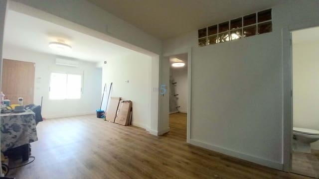 Casa de 3 habitaciones en Torrevieja en venta - 198.000 € (Ref: 8856646)