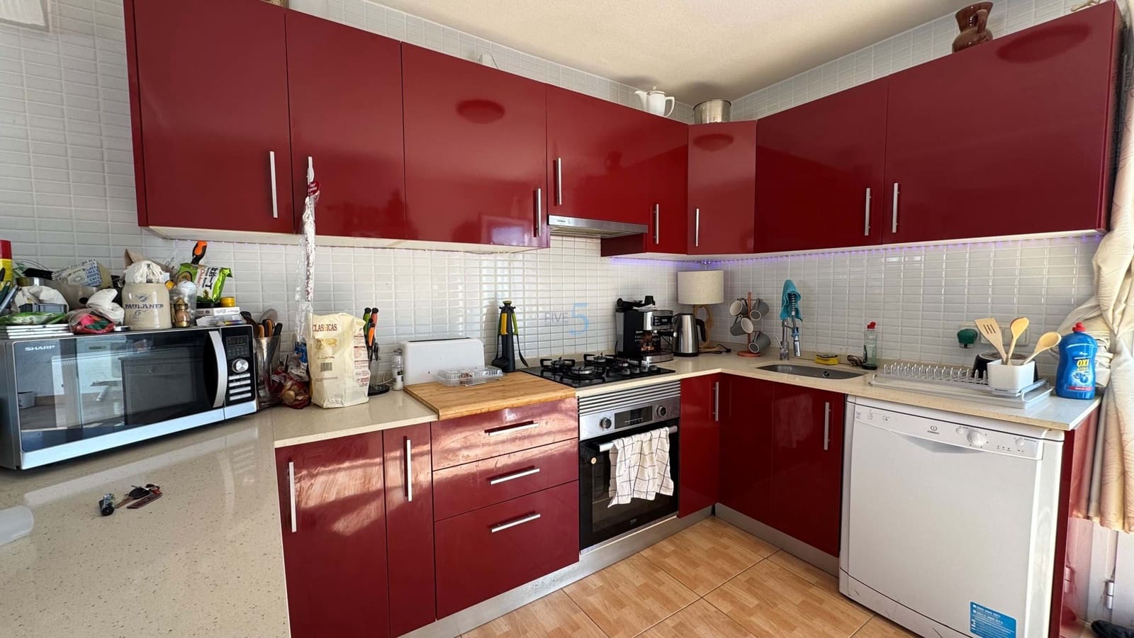 6 bedroom Villa for sale in Villamartin with pool - € 425,000 (Ref: 8878856)