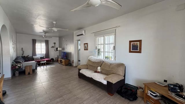 6 bedroom Villa for sale in Villamartin, Orihuela with pool - € 425,000 (Ref: 8878856)