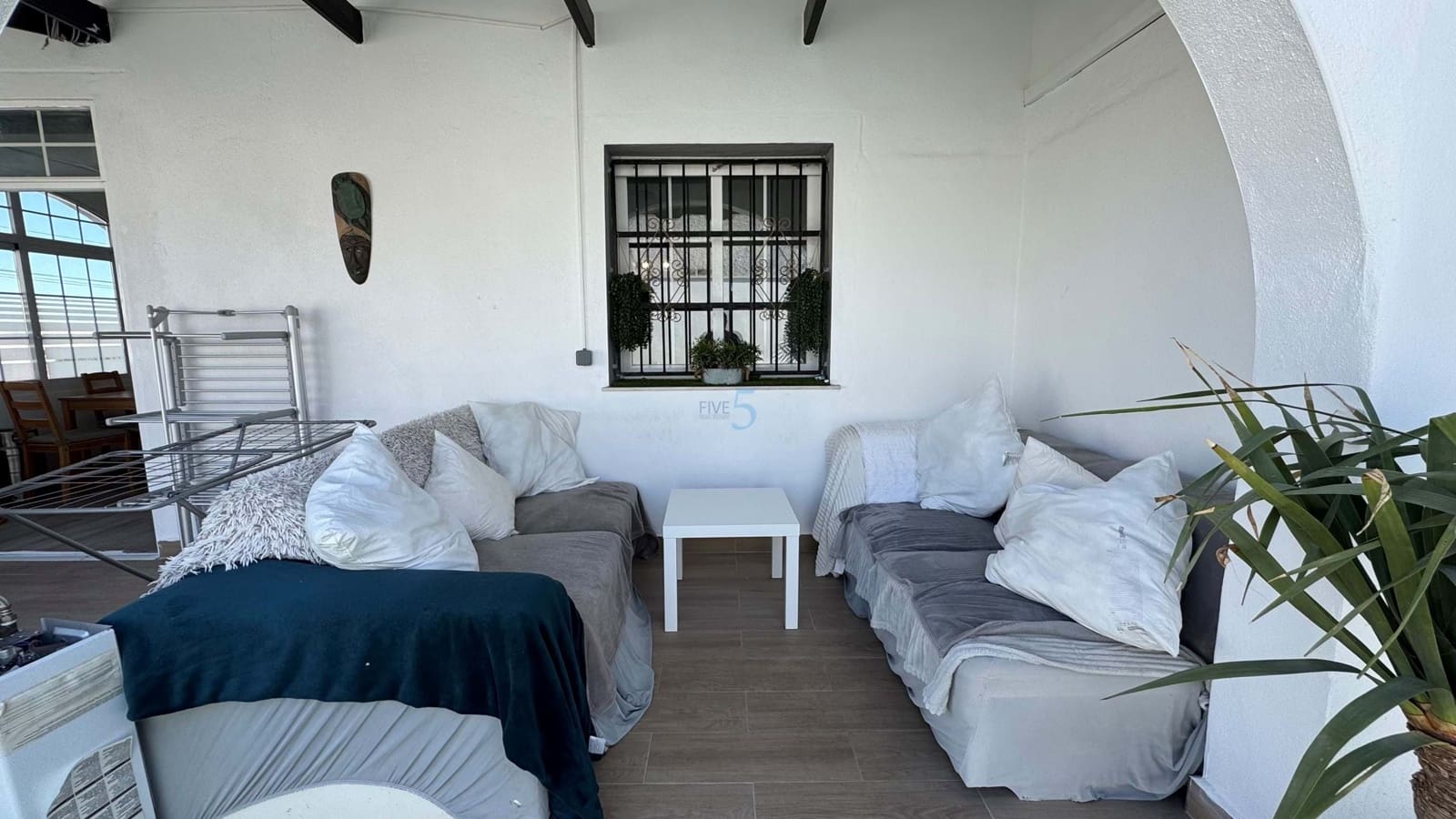 6 bedroom Villa for sale in Villamartin with pool - € 425,000 (Ref: 8878856)