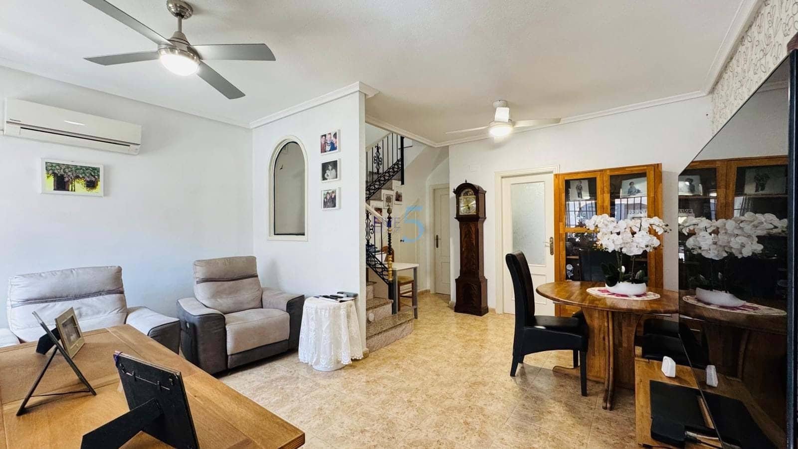 3 soverom Hus til salgs i Villamartin med svømmebasseng - € 170 000 (Ref: 8885614)