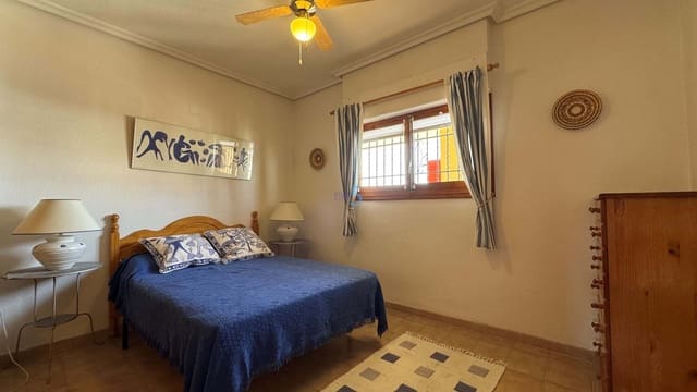 2 soverom Penthouse til salgs i Punta Prima, Orihuela med svømmebasseng - € 144 900 (Ref: 8888955)