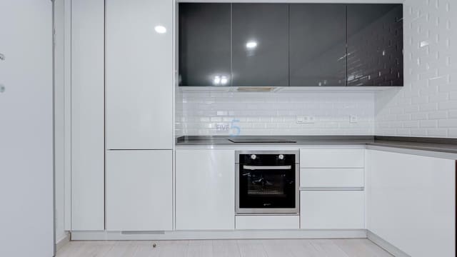 2 chambre Appartement à vendre à Villamartin, Orihuela avec piscine garage - 249 500 € (Ref: 8894313)