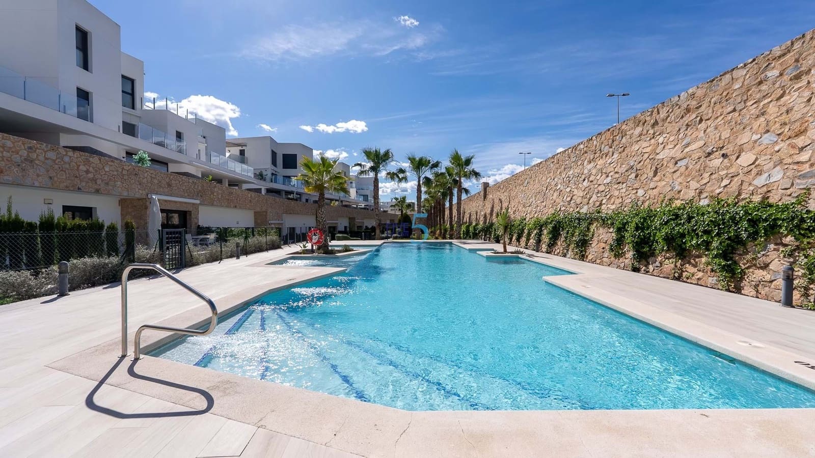 2 bedroom Apartment for sale in Villamartin with pool garage - € 249,500 (Ref: 8894313)