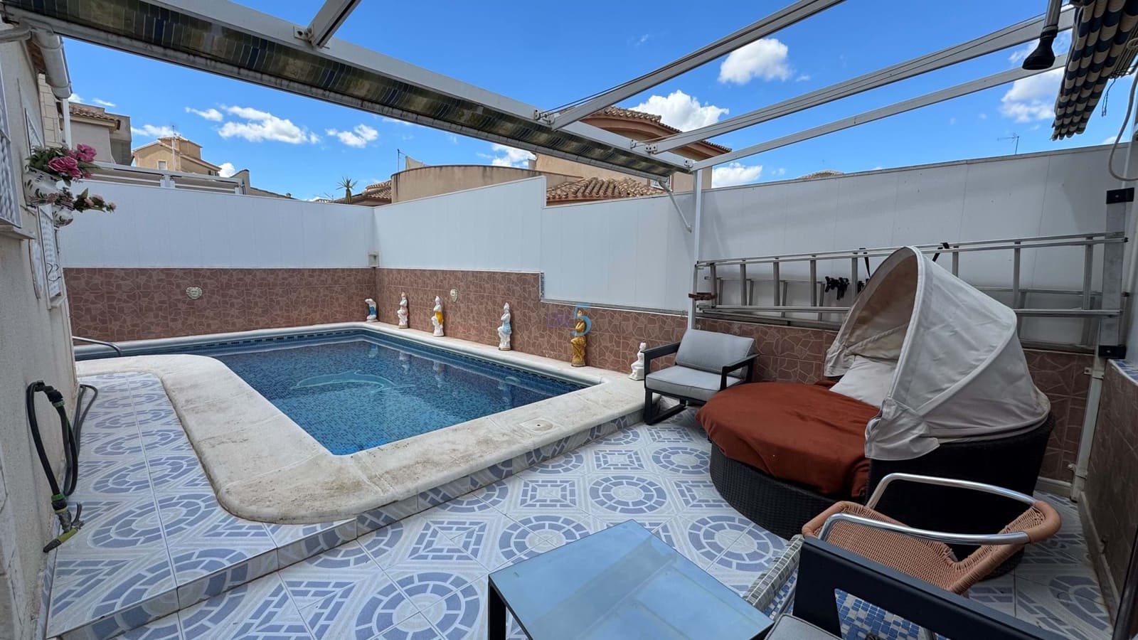 3 bedroom Villa for sale in Villamartin with pool garage - € 198,000 (Ref: 8898044)