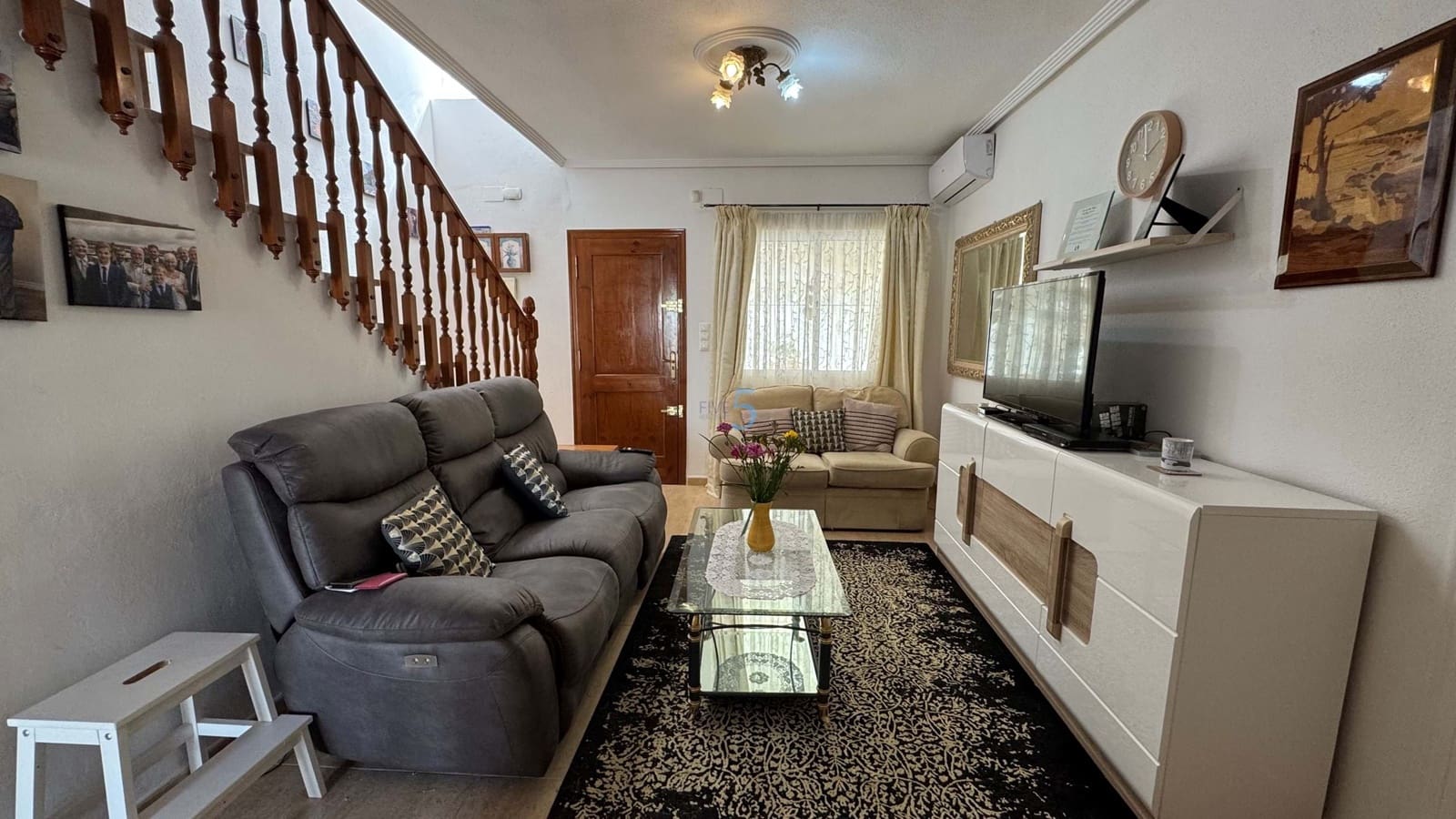 3 bedroom Villa for sale in Villamartin with pool garage - € 198,000 (Ref: 8898044)