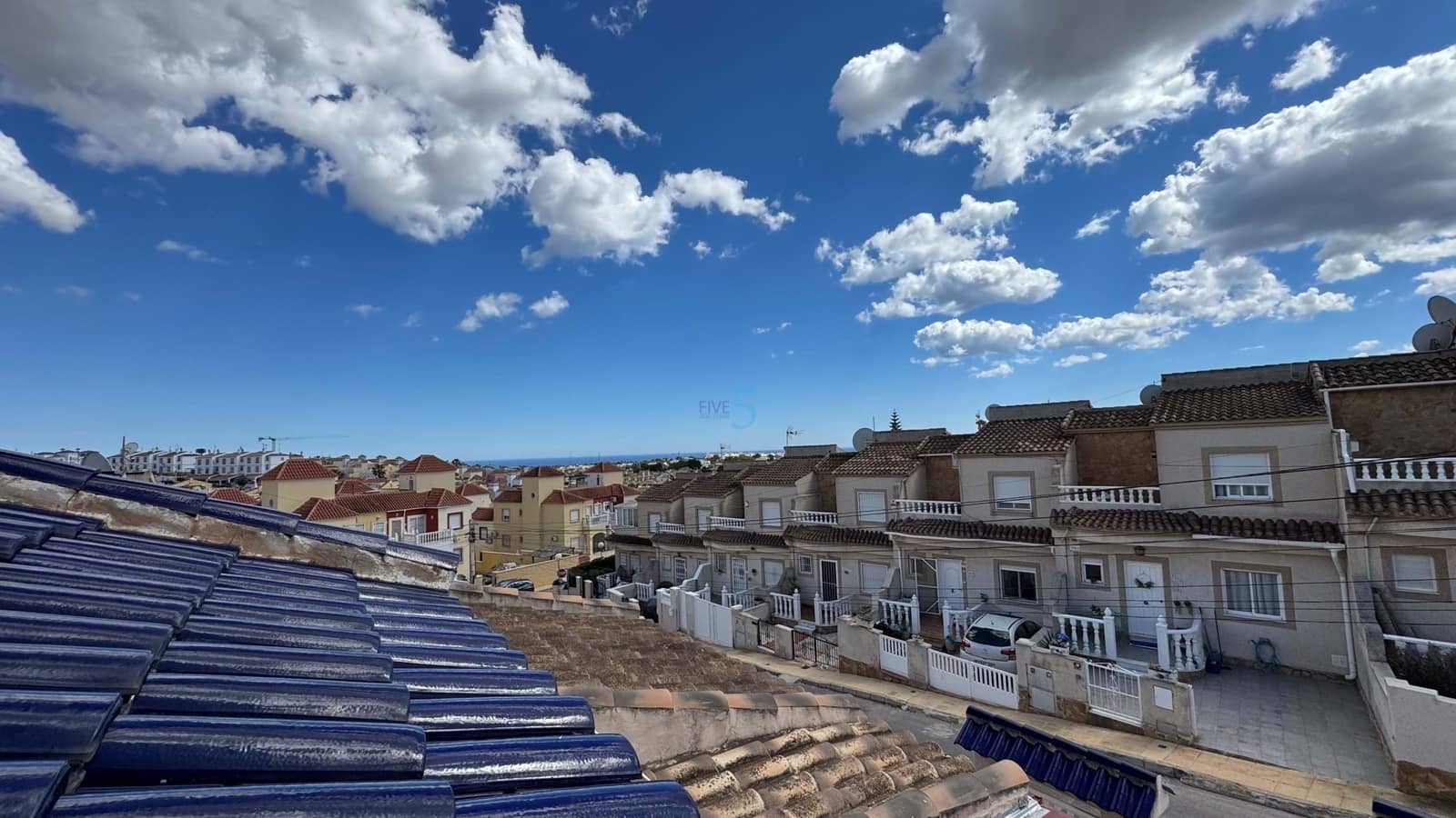 3 bedroom Villa for sale in Villamartin with pool garage - € 198,000 (Ref: 8898044)