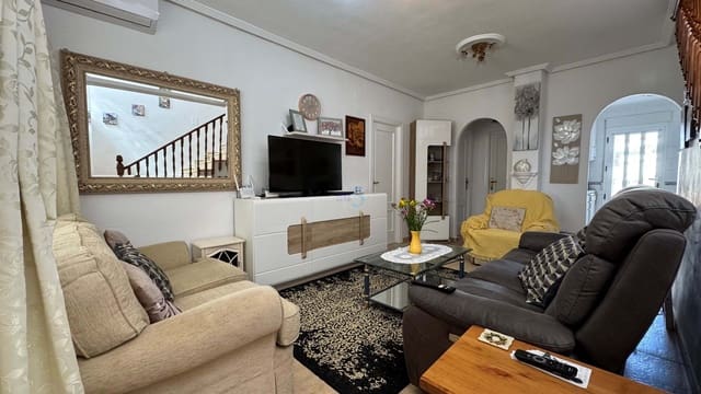 3 bedroom Villa for sale in Villamartin, Orihuela with pool garage - € 198,000 (Ref: 8898044)