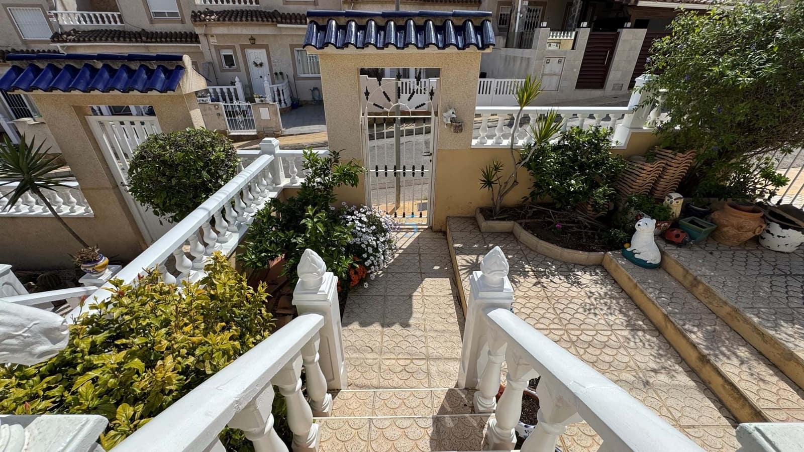 3 bedroom Villa for sale in Villamartin with pool garage - € 198,000 (Ref: 8898044)