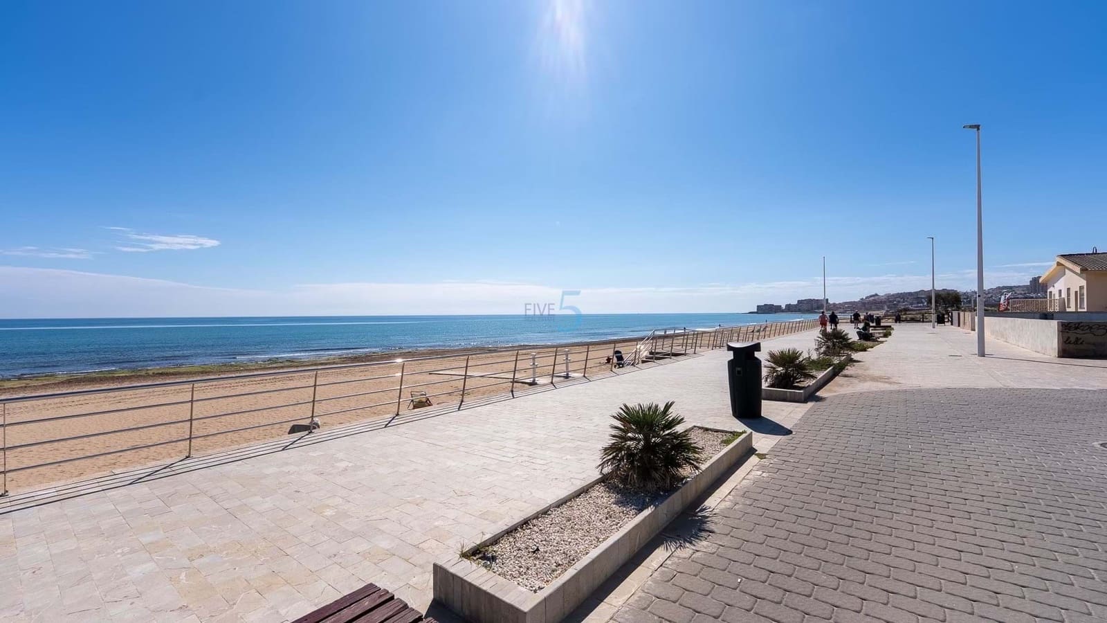 Studio til salg i La Mata med swimmingpool - € 89.999 (Ref: 8910103)