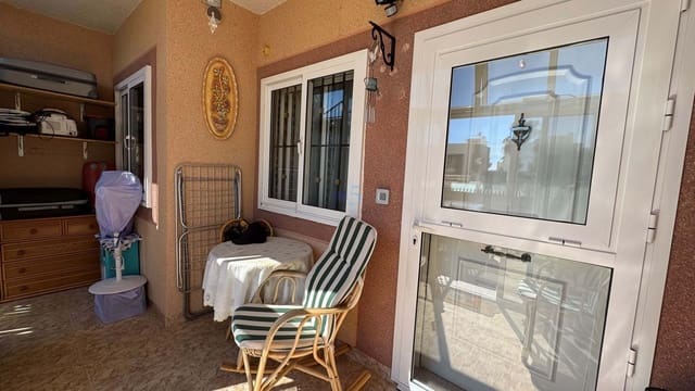 Apartamento de 2 habitaciones en La Zenia, Orihuela en venta con piscina garaje - 149.000 € (Ref: 8912360)