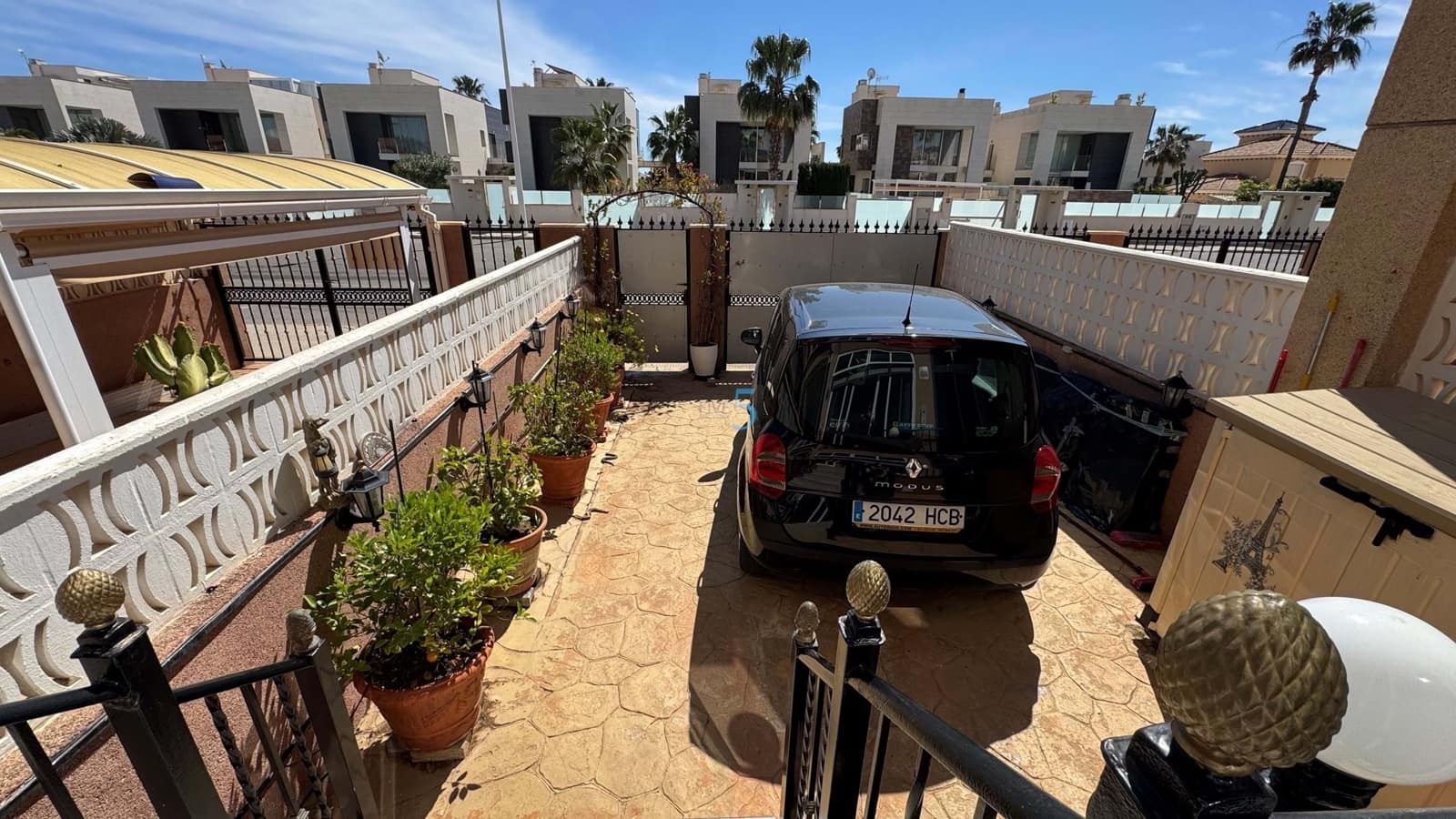 Apartamento de 2 habitaciones en La Zenia en venta con piscina garaje - 149.000 € (Ref: 8912360)