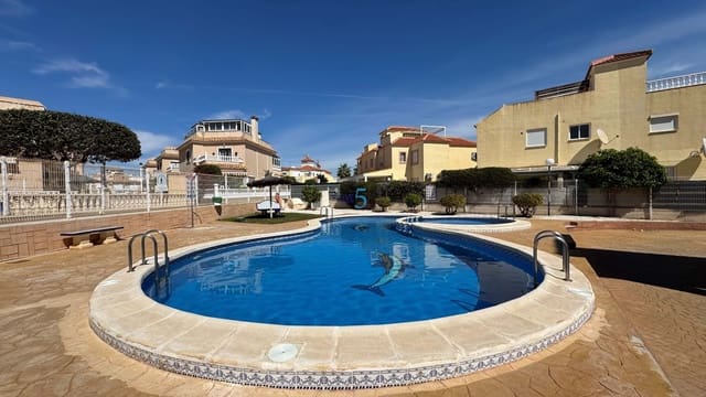Apartamento de 2 habitaciones en La Zenia, Orihuela en venta con piscina garaje - 149.000 € (Ref: 8912360)