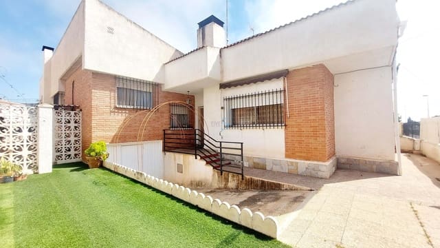 4 soverom Kjedet enebolig til salgs i San Pedro del Pinatar med garasje - € 210 000 (Ref: 8920901)