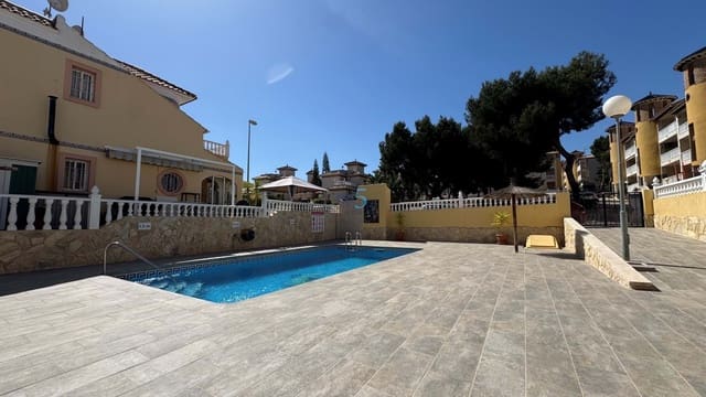 3 bedroom Townhouse for sale in Villamartin, Orihuela with pool - € 175,000 (Ref: 8924983)
