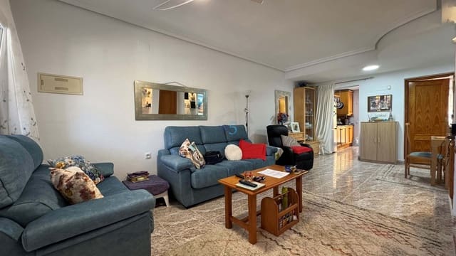 3 bedroom Townhouse for sale in Villamartin, Orihuela with pool - € 175,000 (Ref: 8924983)