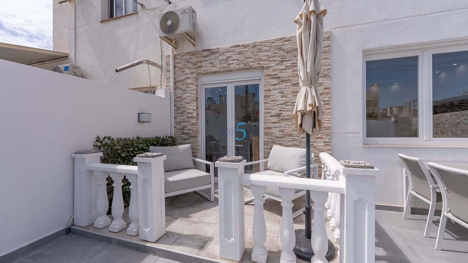 3 chambre Maison de Ville à vendre à Torrevieja avec piscine - 249 000 € (Ref: 8931779)