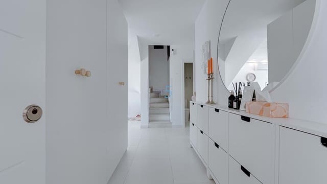 3 chambre Maison de Ville à vendre à Torrevieja avec piscine - 249 000 € (Ref: 8931779)