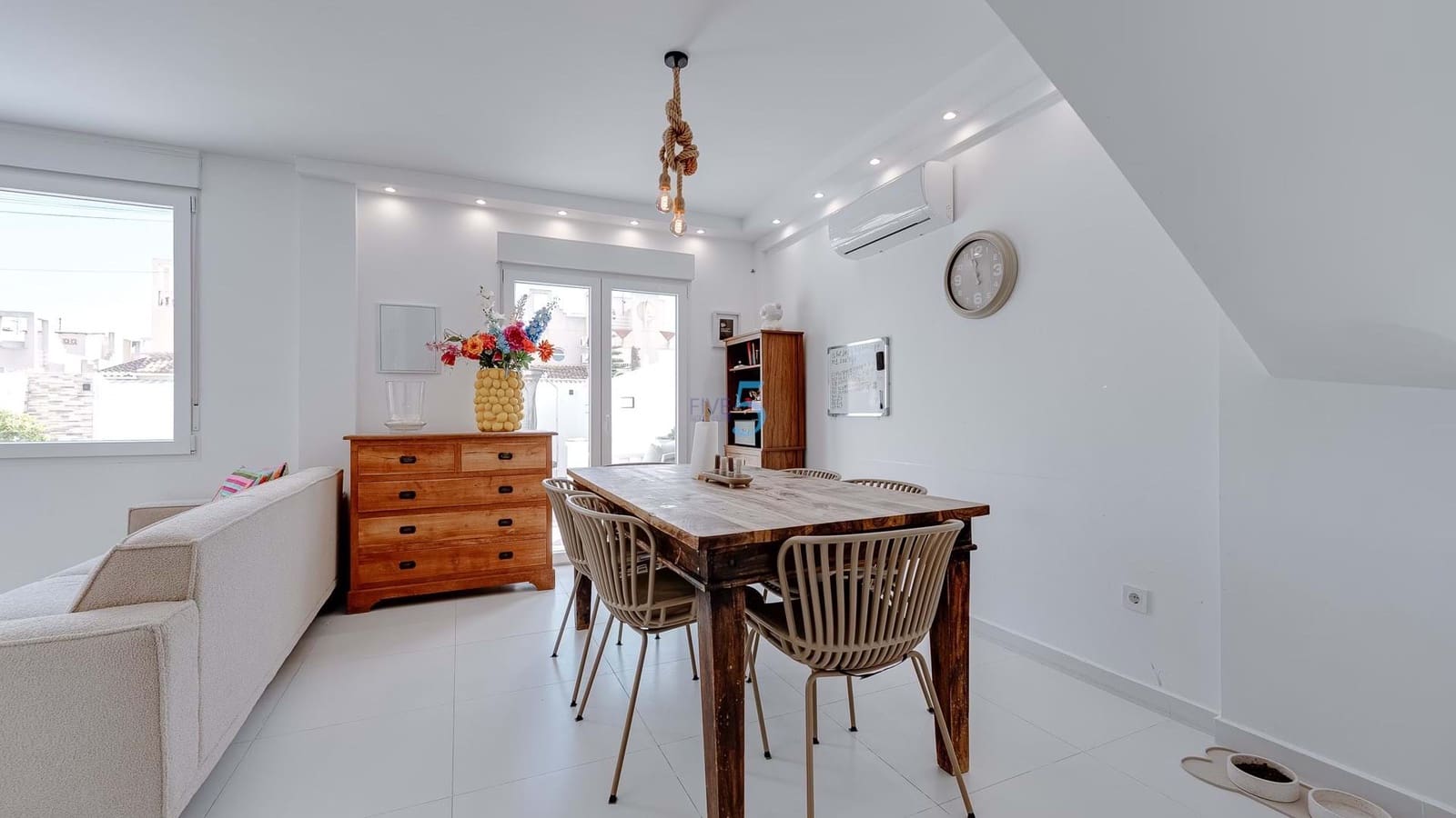 3 chambre Maison de Ville à vendre à Torrevieja avec piscine - 249 000 € (Ref: 8931779)