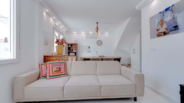 3 chambre Maison de Ville à vendre à Torrevieja avec piscine - 249 000 € (Ref: 8931779)