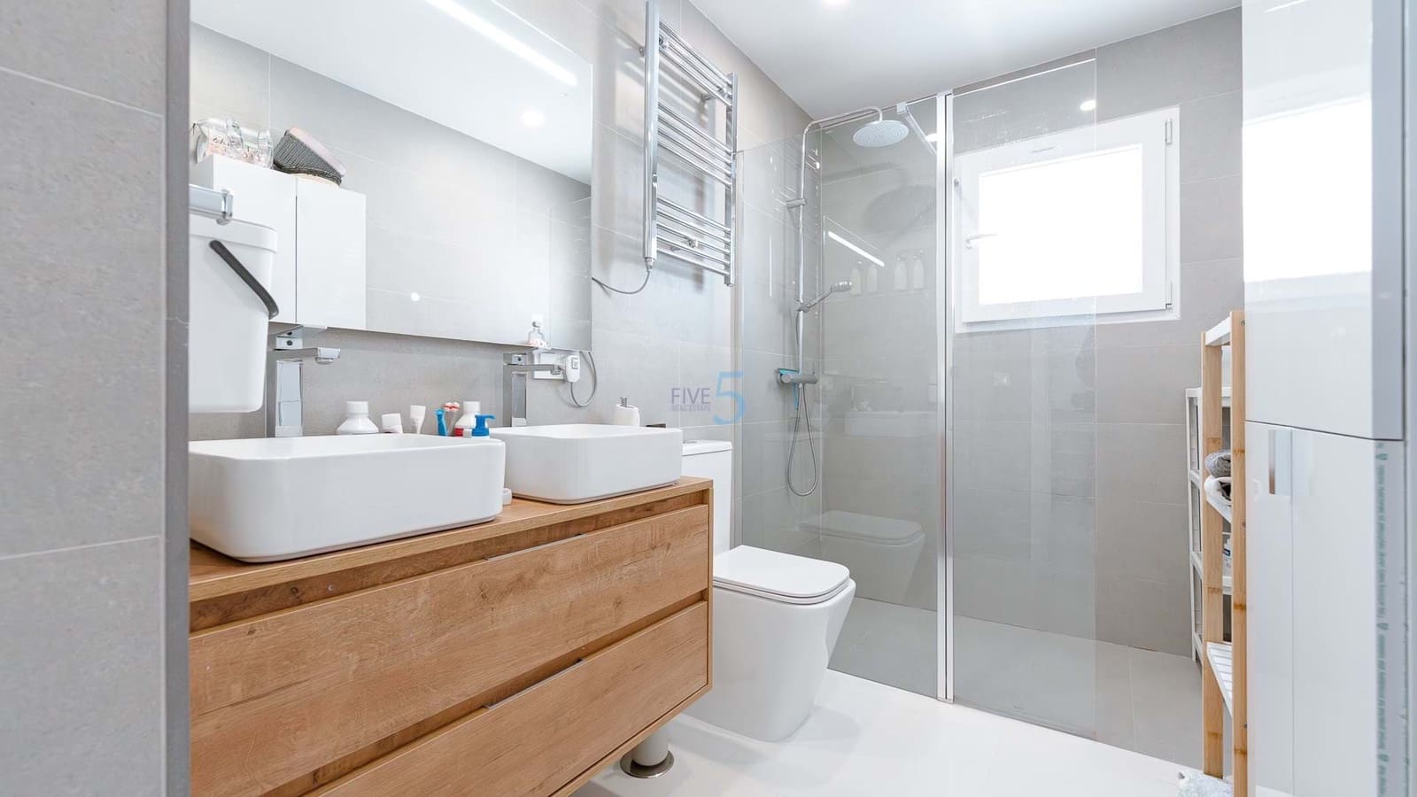 3 chambre Maison de Ville à vendre à Torrevieja avec piscine - 249 000 € (Ref: 8931779)