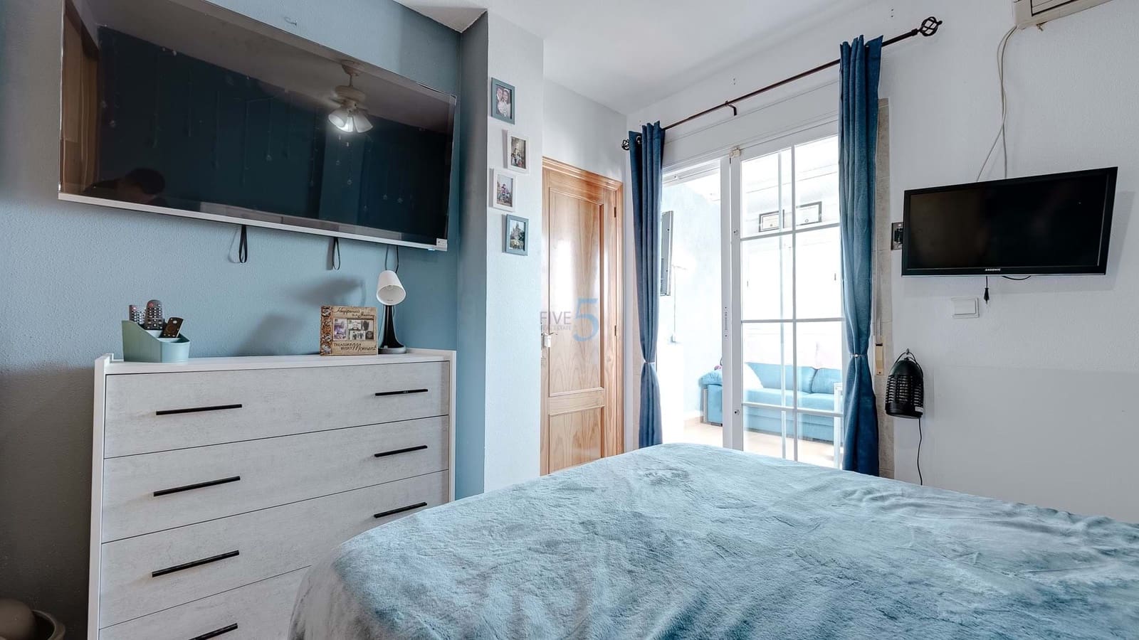 Pareado de 3 habitaciones en Torrevieja en venta con piscina - 165.000 € (Ref: 8934668)