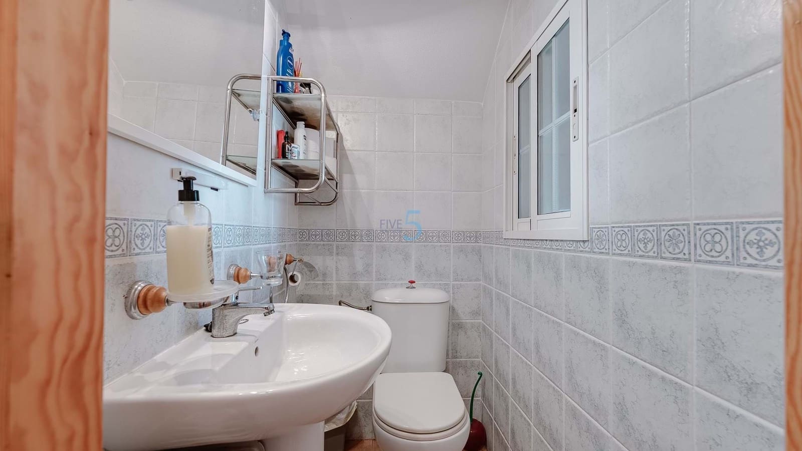 Pareado de 3 habitaciones en Torrevieja en venta con piscina - 165.000 € (Ref: 8934668)