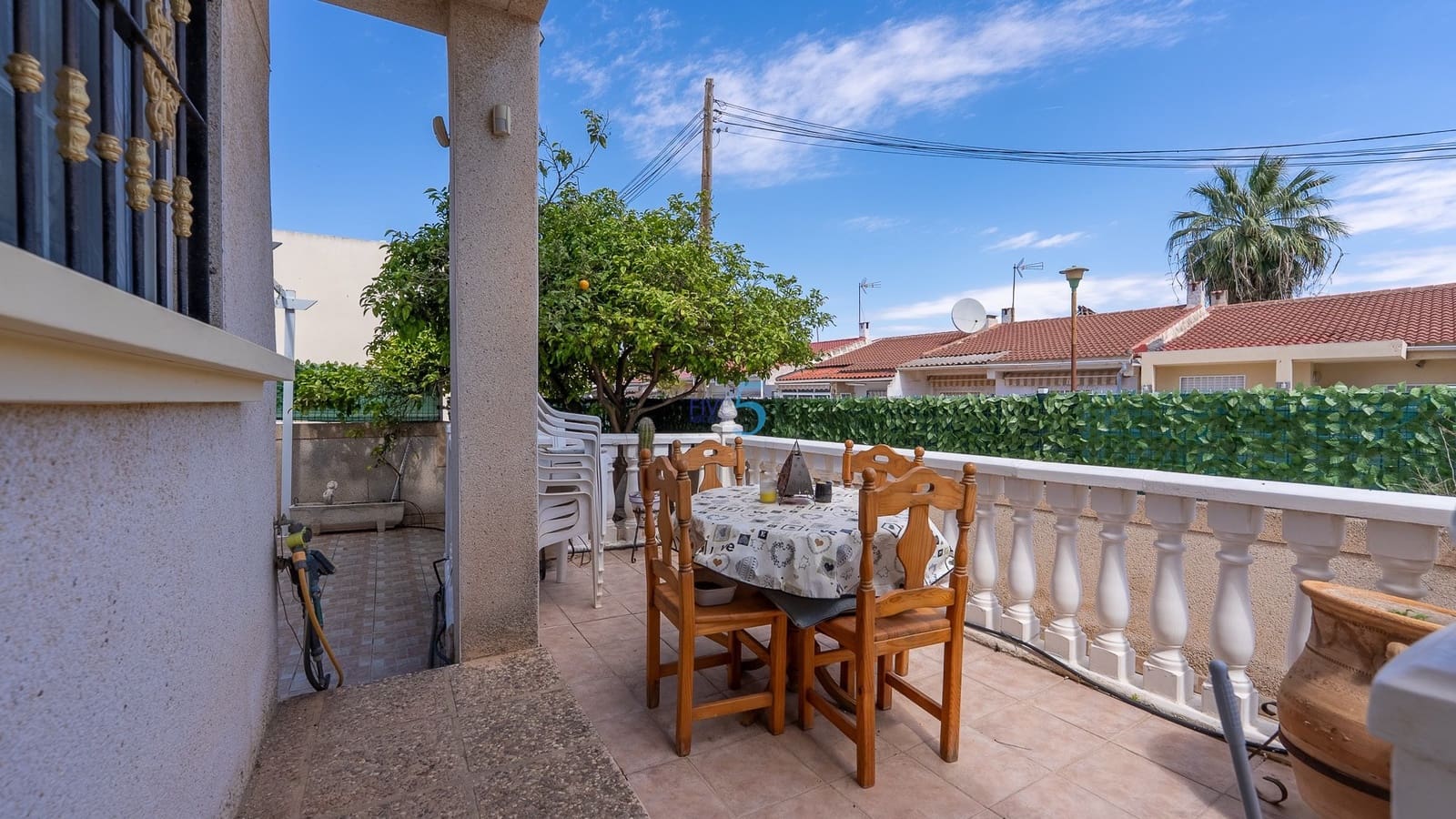 Pareado de 3 habitaciones en Torrevieja en venta con piscina - 165.000 € (Ref: 8934668)