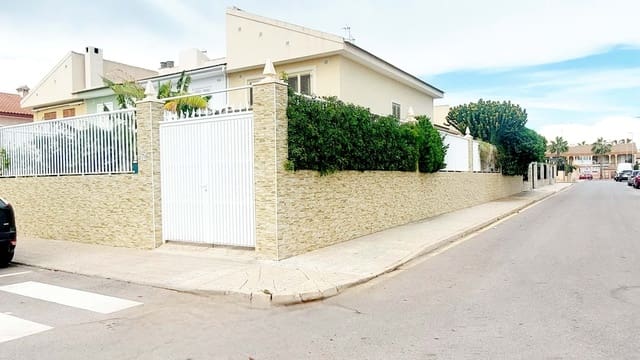 4 soveværelse Semi-Rækkehus til salg i Los Alcázares med garage - € 279.000 (Ref: 8936064)