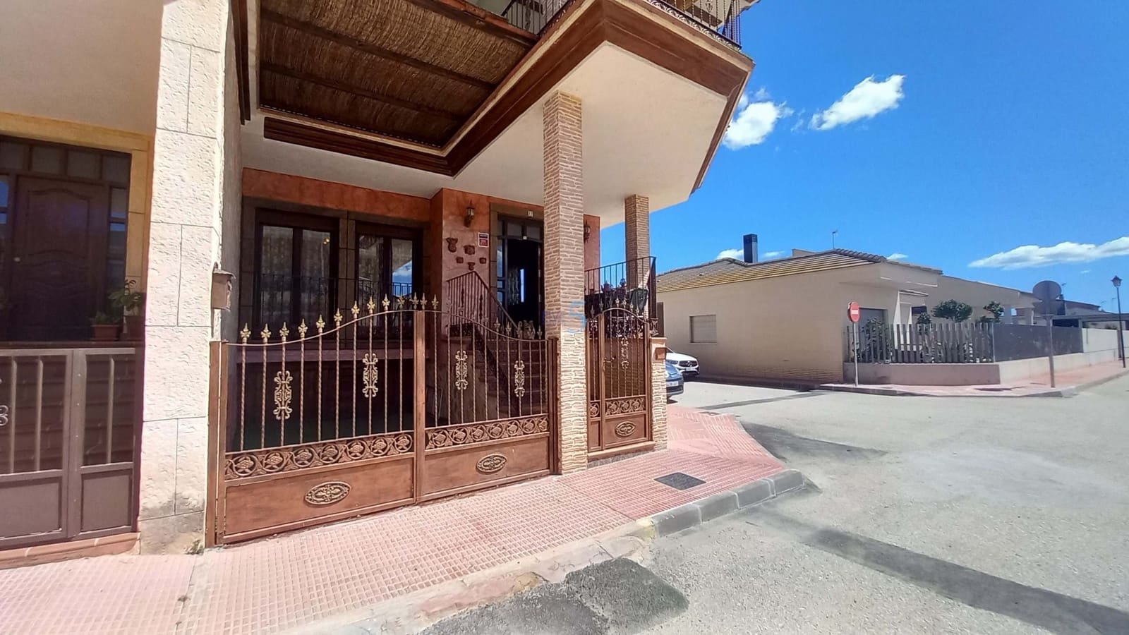 7 soveværelse Byhus til salg i Daya Nueva - € 425.000 (Ref: 8938057)