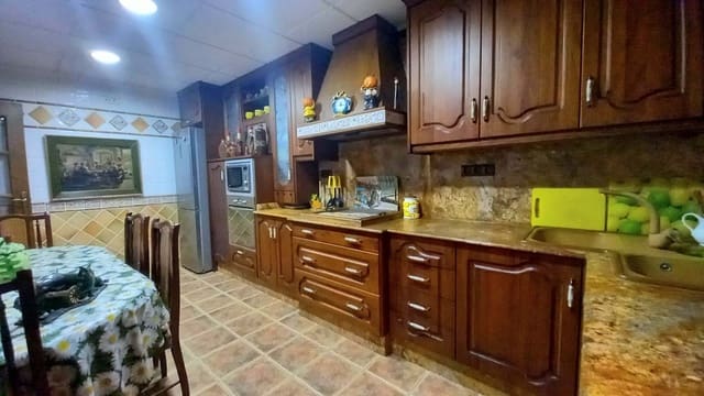 7 sovrum Hus till salu i Daya Nueva - 425 000 € (Ref: 8938057)