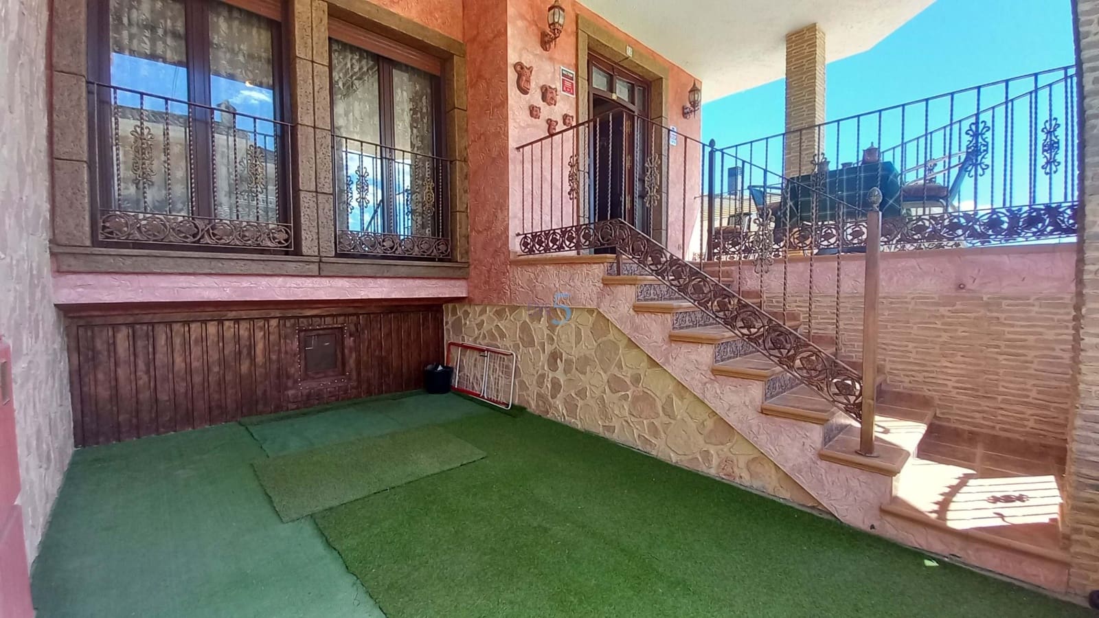 7 soveværelse Byhus til salg i Daya Nueva - € 425.000 (Ref: 8938057)