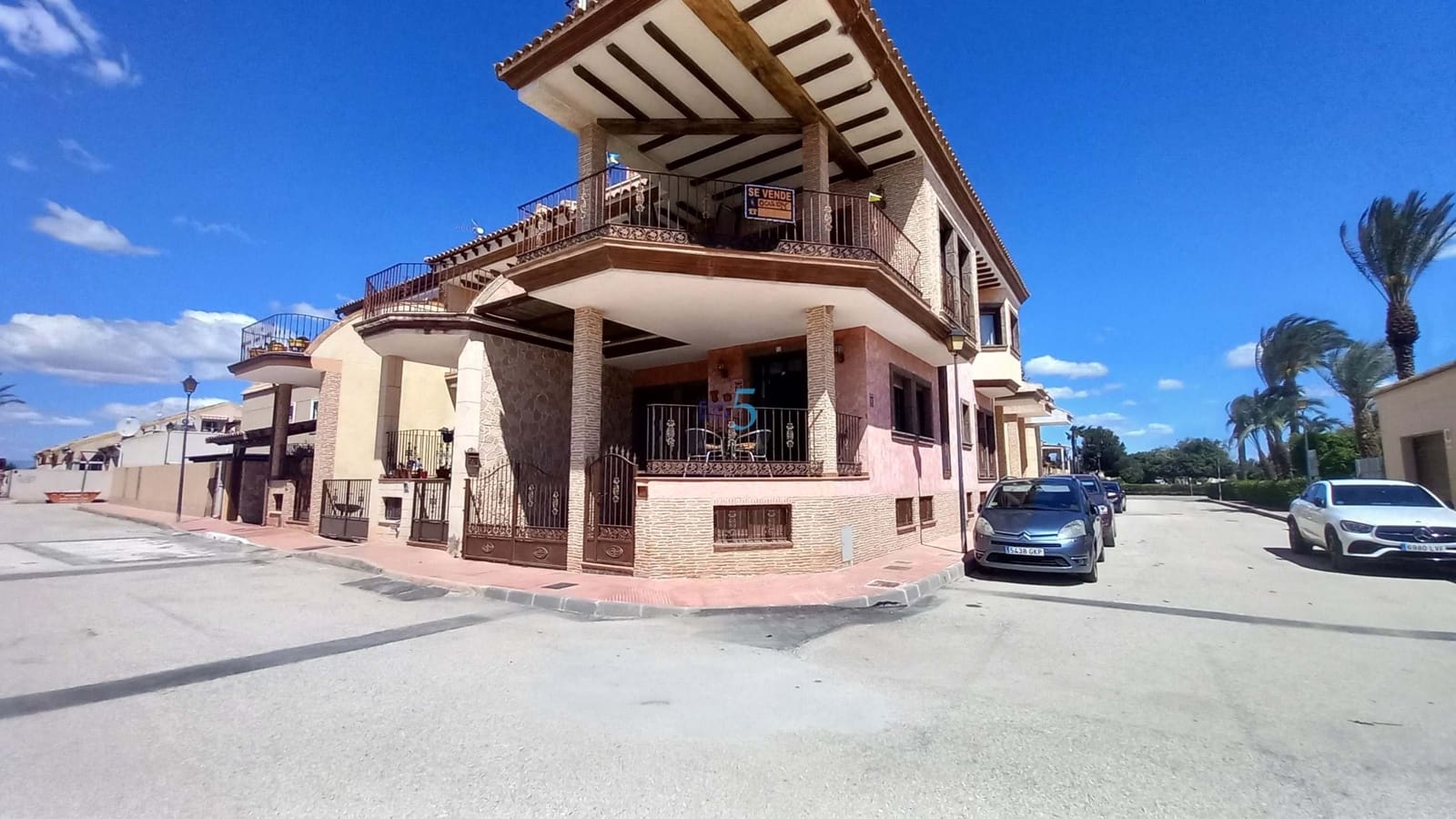 7 soveværelse Byhus til salg i Daya Nueva - € 425.000 (Ref: 8938057)