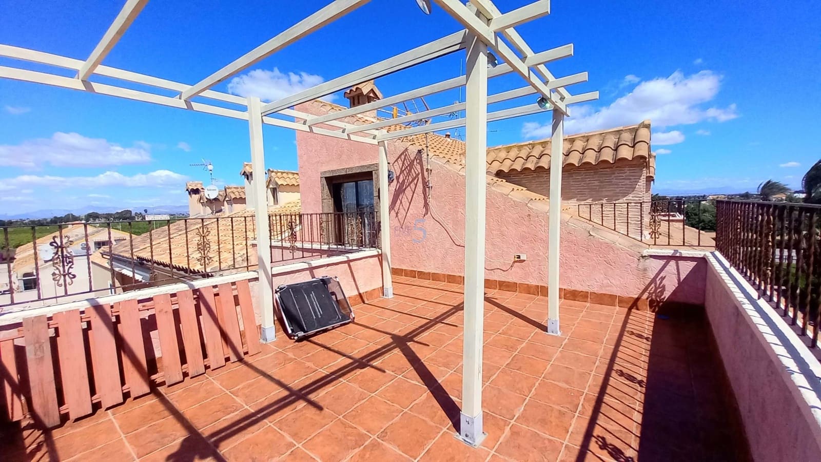 7 soveværelse Byhus til salg i Daya Nueva - € 425.000 (Ref: 8938057)