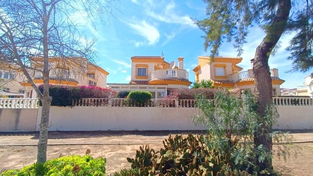 3 soverom Villa til salgs i El Raso, Guardamar del Segura med svømmebasseng - € 285 000 (Ref: 8938244)